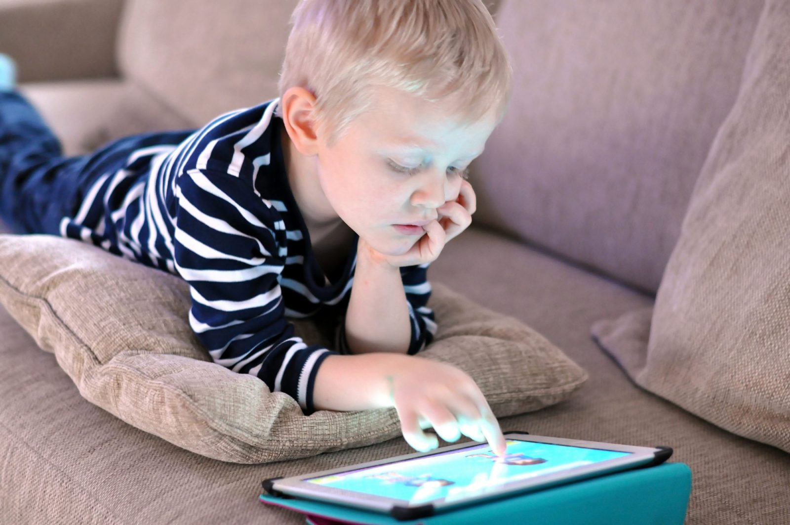 7 tips: Hoeveel beeldschermtijd is goed voor mijn kind?